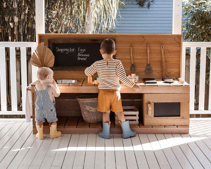 Timber Mud Kitchens & Workbenches for Early Learning settings that promote sensory play. 