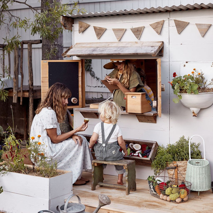 The 'Adamo Family Cubby' Package